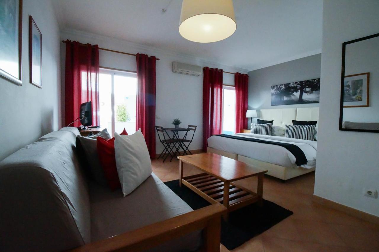 Oasis Beach Apartments Praia Da Luz Bagian luar foto