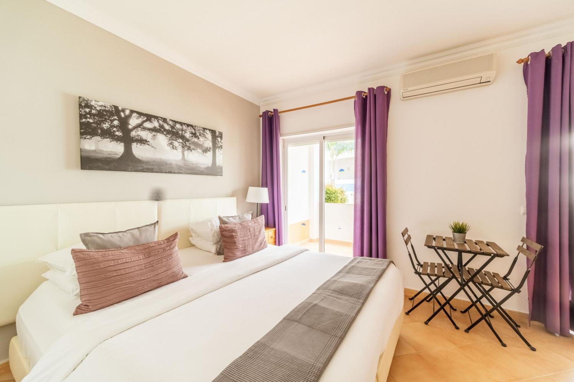Oasis Beach Apartments Praia Da Luz Ruang foto