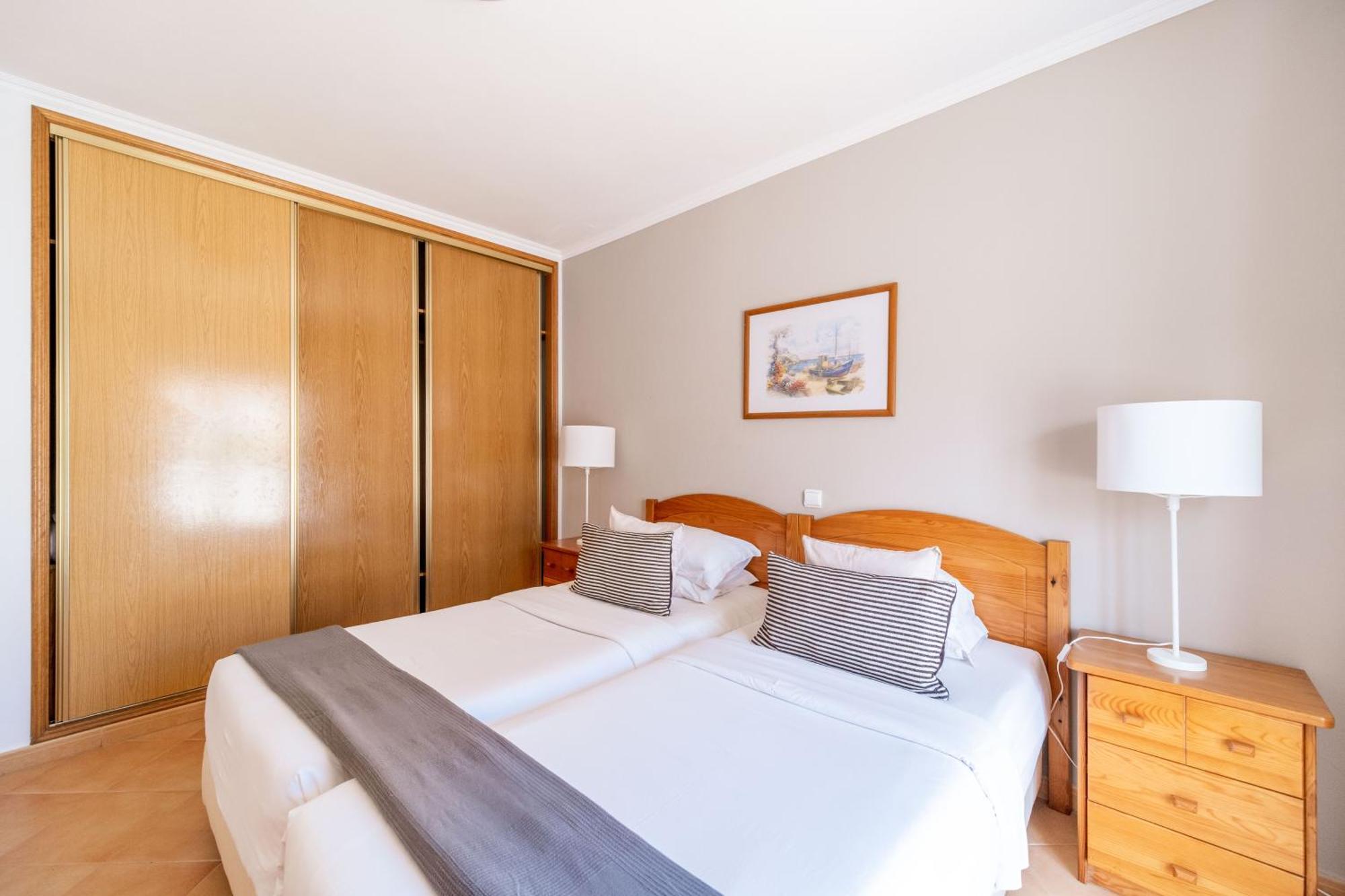 Oasis Beach Apartments Praia Da Luz Ruang foto