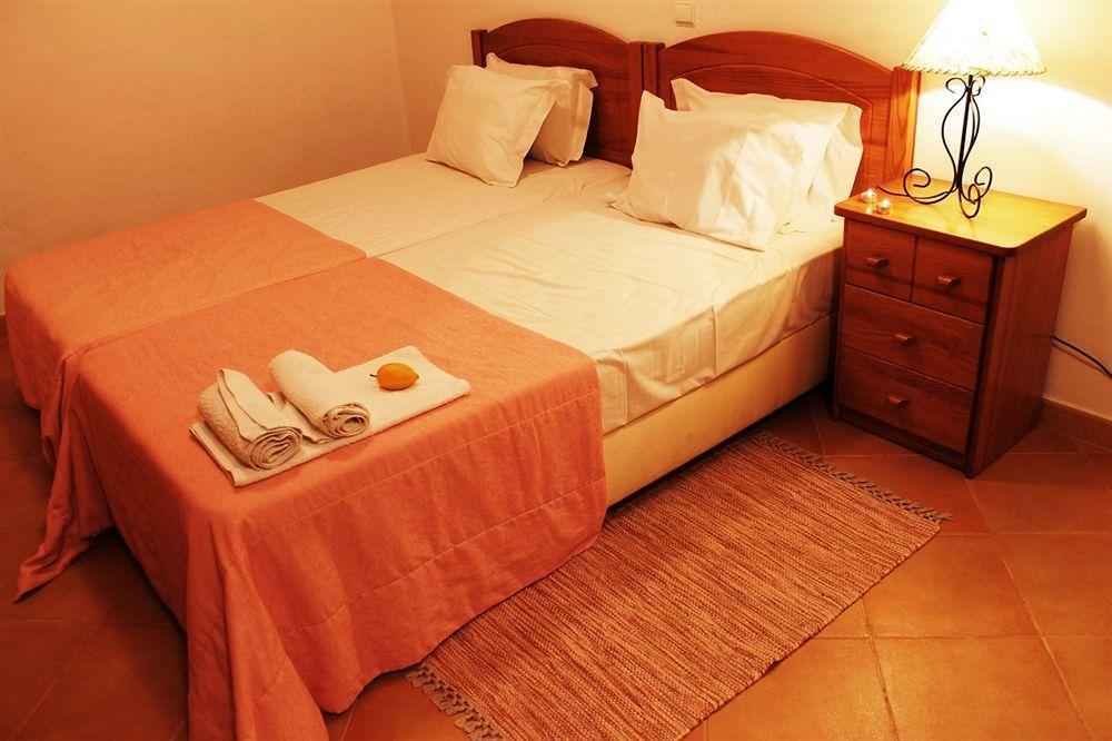 Oasis Beach Apartments Praia Da Luz Bagian luar foto