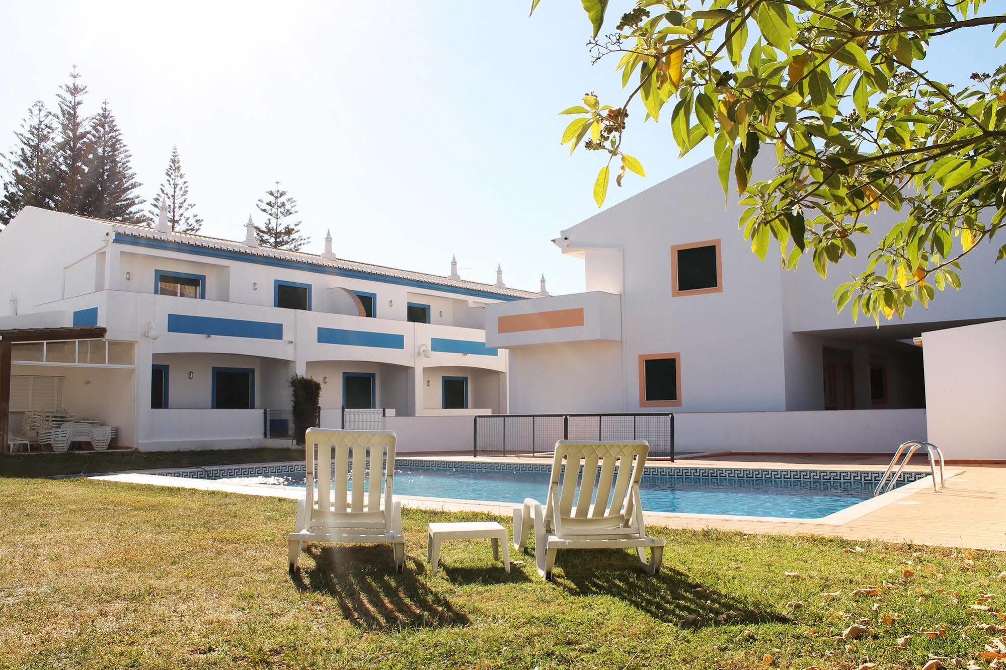 Oasis Beach Apartments Praia Da Luz Bagian luar foto